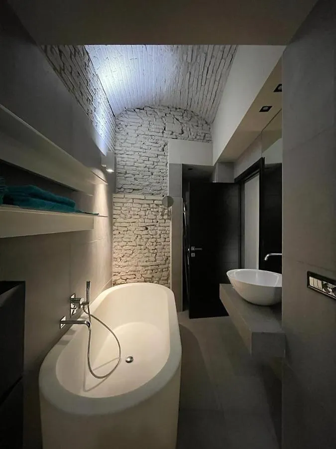 Portici Design Suite - Historical Center Bologna Appartement
